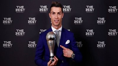    ريال مدريد يغيّر خلفية موقعه الرسمي من أجل 