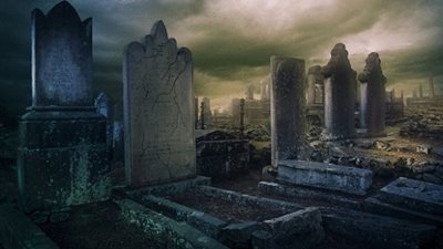 حكم قيام المرأة بدفن الموتى (فيديو)