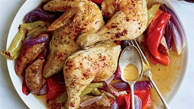 طريقة عمل الدجاج بالسجق والمشروم