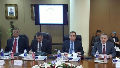 وزير البترول يترأس نتائج أعمال شركتى
