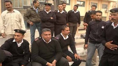 للمرة الثانية..  تجديد حبس 10 أمناء شرطة 15 يوما بتهمة التجمهر