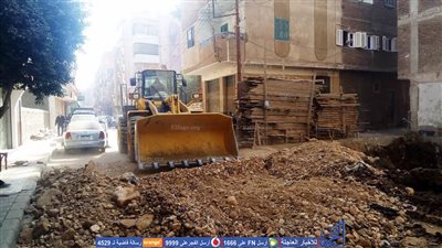 عاجل.. إخلاء عقار من السكان بسبب ميل جانبي في سوهاج (صور)