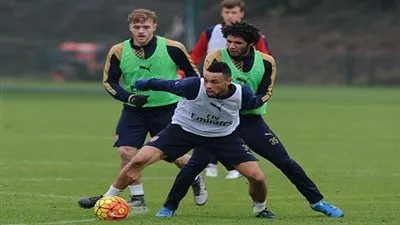 رسميا.. أرسنال يجدد لـ 3 فرنسيين ويهدد محمد النني