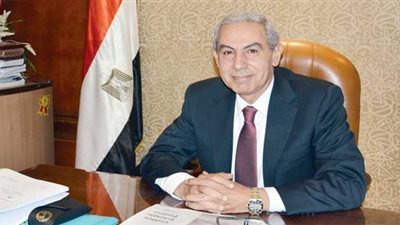 وزير الصناعة: تمكين المرأة يساعد على التنمية الصناعية