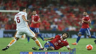 حسام غالي يغادر مران الأهلي للإصابة 