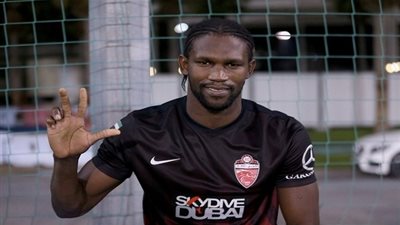 هاتريك ديوب يقود الأهلي لسحق الإمارات وتعادل الشارقة والشباب 