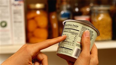 ثلث الأغذية المعلبة والمشروبات تحتوى على سكريات مضافة