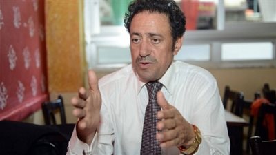 حوارات ثنائية وأبو بركة يقرأ مذكرة دفاعه قبل بدء جلسة 