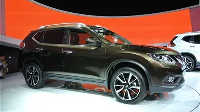 نيسان تكشف عن روج سبورت 2017