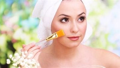 3 وصفات طبيعية تساعدك على استعادة بشرتك مذهلة وحيوية من جديد