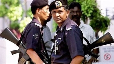 اعتقال 6 متطرفين ومصادرة مواد لتصنيع قنابل شمال ماليزيا