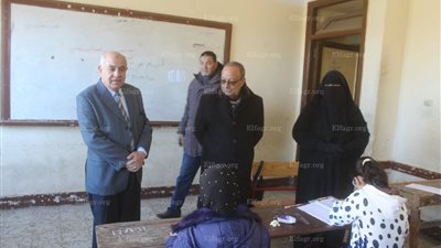 رئيس مدينة دسوق ومدير الإدارة التعليمية يتفقدان لجان امتحانات الشهادة الابتدائية (صور)