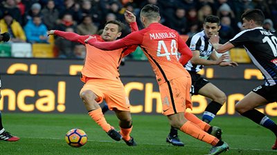 الدوري الإيطالي.. روما يتخطى عقبة أودينيزي في غياب 