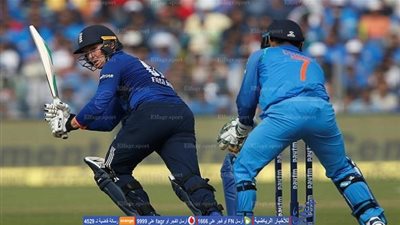 سقوط قائد منتخب بنجلاديش بعد اصطدام كرة الكريكيت برأسه