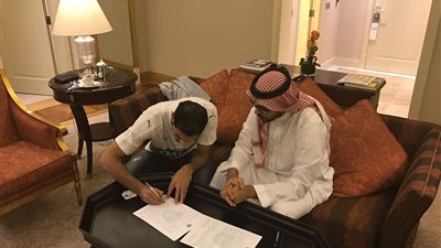 عبد الأمير يقدم الوعود لجماهير أهلي جدة