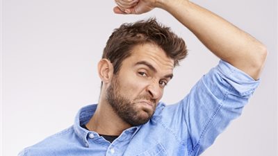 مفاجاة.. تغيير رائحة العرق يكشف عن مشاكل صحية خطيرة