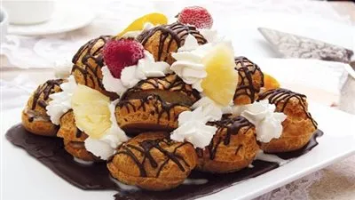 طريقة تحضير كرات الشو المحشوة بالبوظة