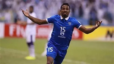 الشمراني يتغيب عن تدريبات الهلال لدراسة العروض الجديدة
