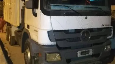 ضبط المتهمين بسرقة سيارة 