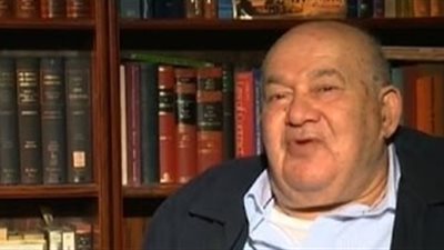 أحمد القشيري: حل أزمة 