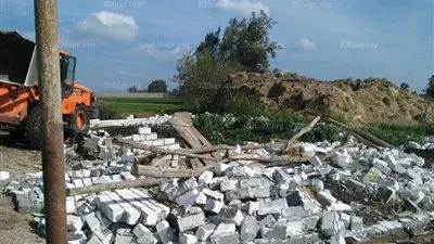 حملة مكبرة لإزالة التعديات على الأراضي الزراعية بدمياط (صور)