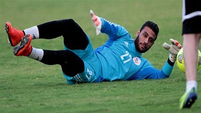 طبيب المنتخب السابق : تصريح ميدو بإصابة الشناوي المزمنة 