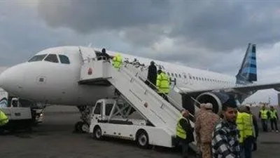 تعرض طاقم طيران تابع للخطوط الجوية الأفريقية للاعتداء في طرابلس 