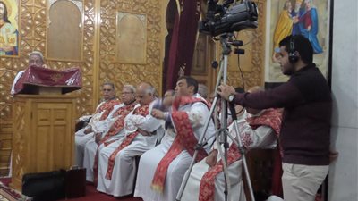 انتهاء قداس صلاة عيد الغطاس في قنا