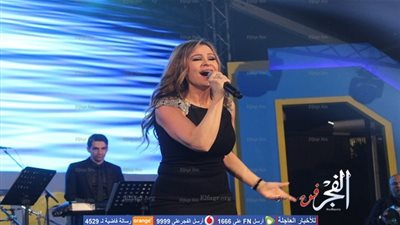 كارول سماحة تتألق في حفل اطلاق هاتف جديد بمشاركة أبلة فاهيتا (صور)