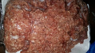 ضبط لحوم فاسدة تقدم للمرضى داخل 3 مستفيات خاصة بالإسكندرية (صور)