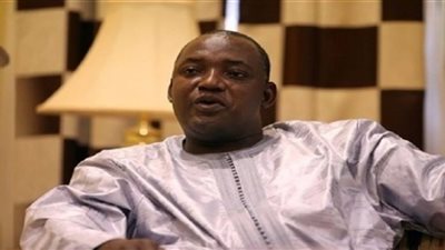 مسؤولون: رئيس جامبيا المنتخب يؤدي اليمين في سفارة بلاده بالسنغال