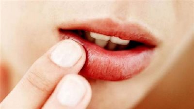 3 تقنيات جمالية تخلصك من الشفاه الداكنة.. تعرفي عليها