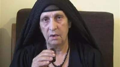  سيدة الكرم: البابا توضروس قالي 