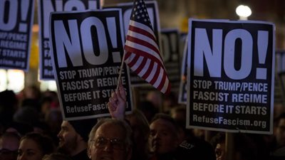 مفاجأة.. أمريكيون يخرجون عن صمتهم ويتظاهرون ضد 