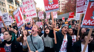 إحتجاجات صغيرة مناهضة لترامب في اليابان والفلبين