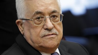 عباس: نتطلع للعمل مع ترامب من أجل السلام