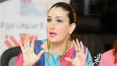 محمد جمعة يواصل بناء ديكور منزل غادة عبدالرازق في 