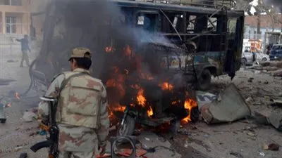 مقتل 20 شخصا جراء انفجار قنبلة في سوق شمال باكستان (تحديث)