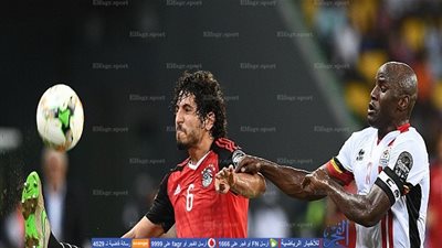 أحمد حجازي كا يسجل هدفا بالخطأ في مرمي الفراعنة أمام أوغندا (فيديو)