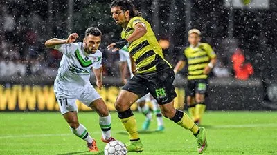 صور .. عمرو بركات يصل النادي الأهلي 