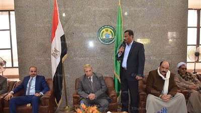 محافظ الإسماعيلية يستقبل وفد لجنة الزراعة والري (صور)
