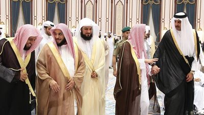  ضابط بالجيش الباكستاني يفضح فساد أمراء قطر  