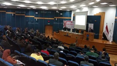 انطلاق فعاليات ورشة تنشيط تداول الحاويات بميناء دمياط