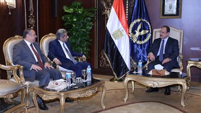 وزير الداخلية يؤكد ضرورة تضافر الجهود الأمنية العربية لمكافحة الإرهاب