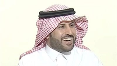 البابطين ينتقد بطلان انتقال العويس للأهلي السعودي