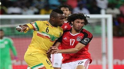 أهلاوي يدافع عن محمد النني