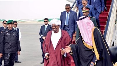 الرئيس السوداني يصل إلى الرياض