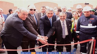 وزير الطيران يفتتح محطة محولات كهرباء رقم 