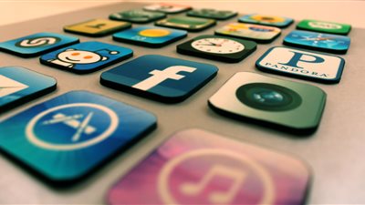 ننصحك بحذف هذه التطبيقات من هاتفك لخطورتها الآن