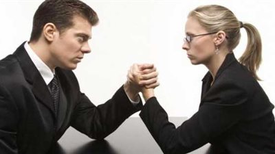 المنافسة في العمل بين التميّز والانكفاء